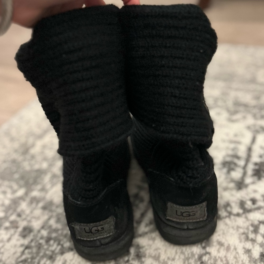 Size 8 sweater UGGs